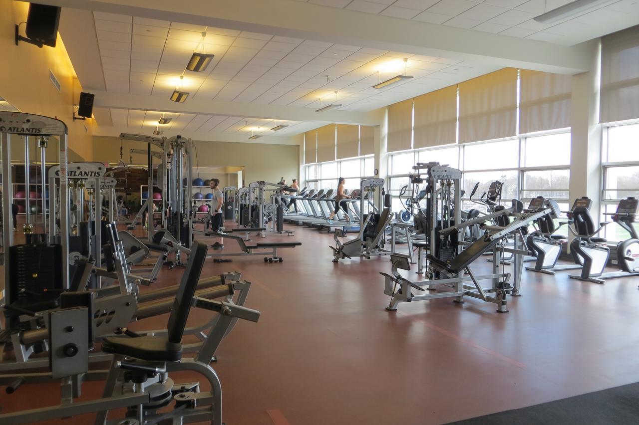 Mount Allison Summer Accommodations Саквил Екстериор снимка