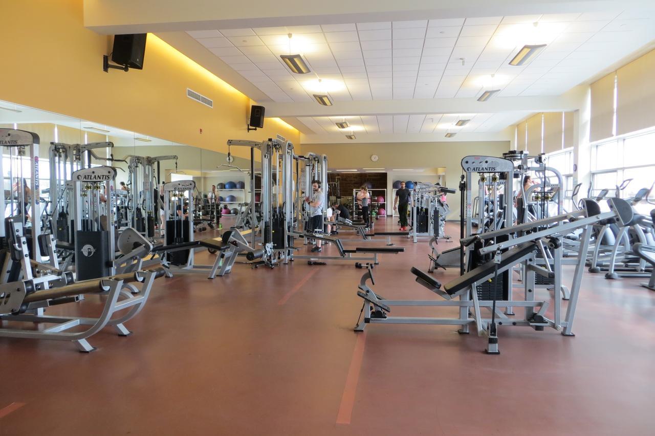 Mount Allison Summer Accommodations Саквил Екстериор снимка