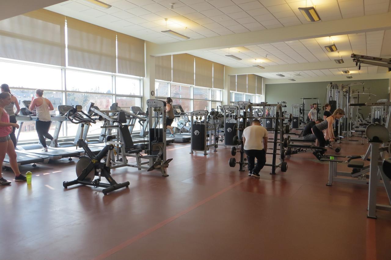 Mount Allison Summer Accommodations Саквил Екстериор снимка